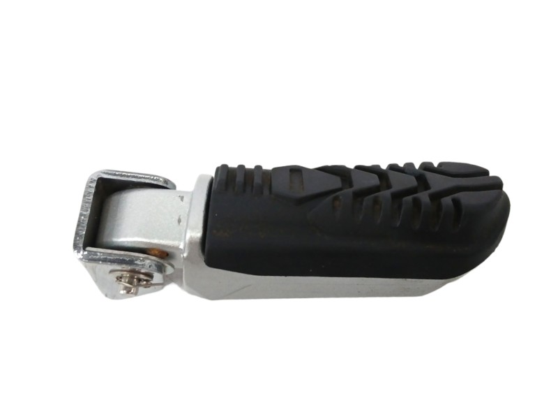 Recambio de estribera derecha para macbor stormer r125e4 referencia OEM IAM  TARSERA 