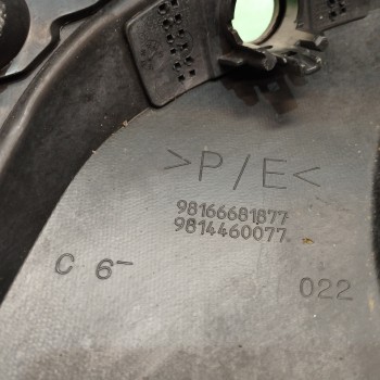 Recambio de paragolpes trasero para peugeot 5008 1.2 12v e-thp referencia OEM IAM 98166681877 9814460077 