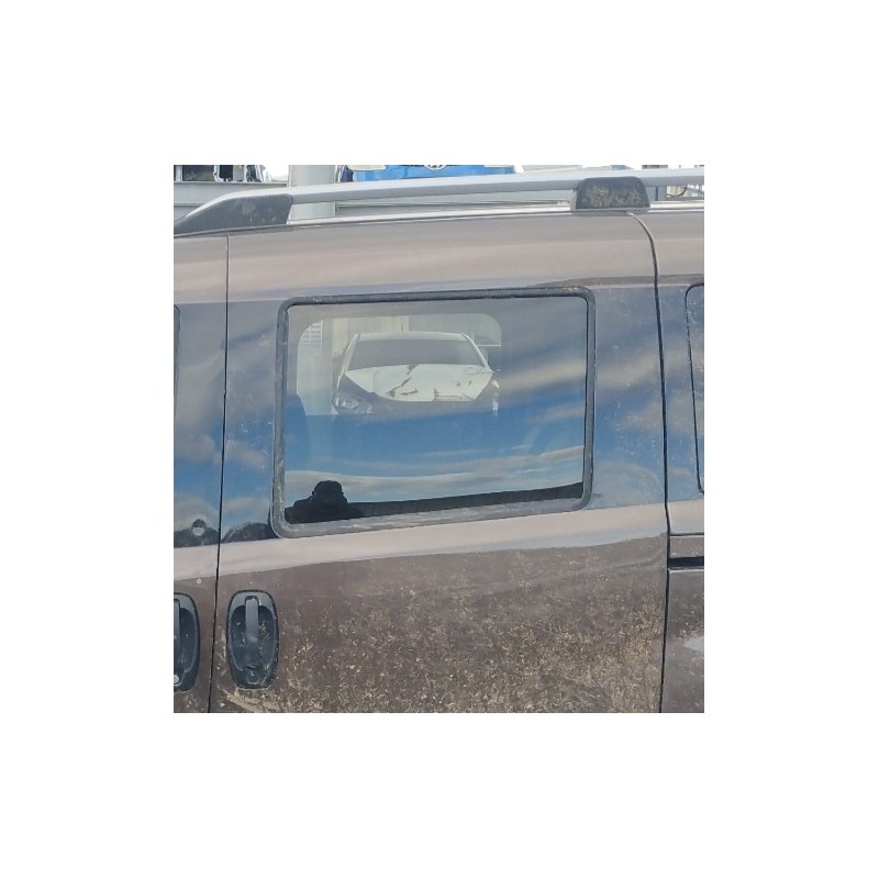 LUNA LATERAL IZQUIERDO