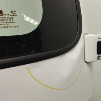 Recambio de porton trasero derecho para hyundai h 1 2.5 turbodiesel cat referencia OEM IAM 737014A912 OBSERVAR FOTOS 