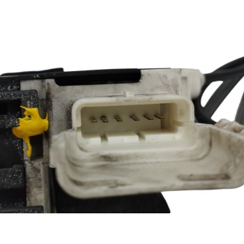 Recambio de cerradura puerta delantera izquierda para peugeot 1007 1.4 hdi referencia OEM IAM 9681334380  