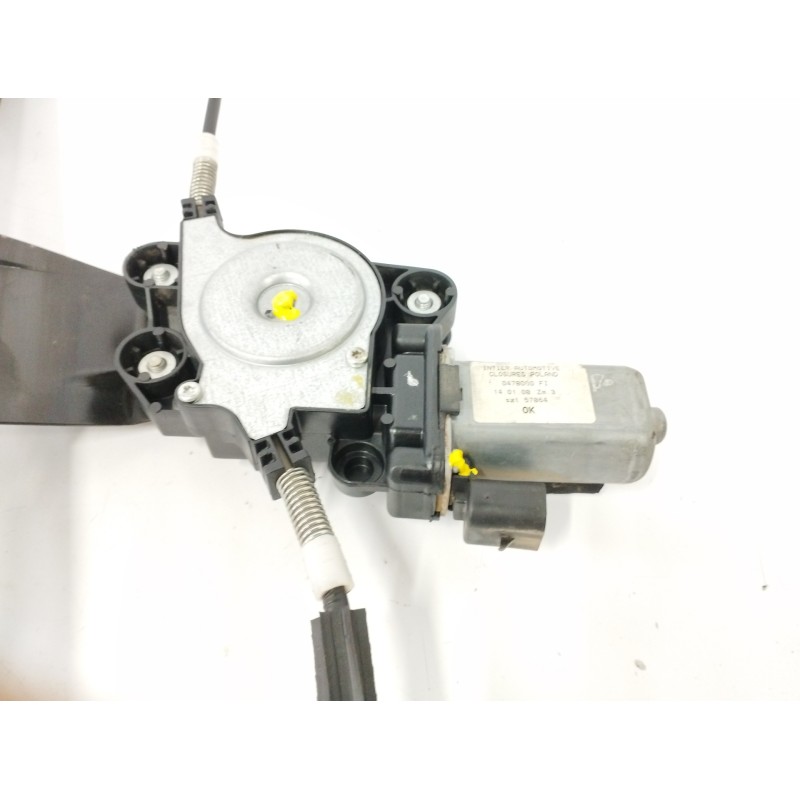 ELEVALUNAS DELANTERO DERECHO 0478000