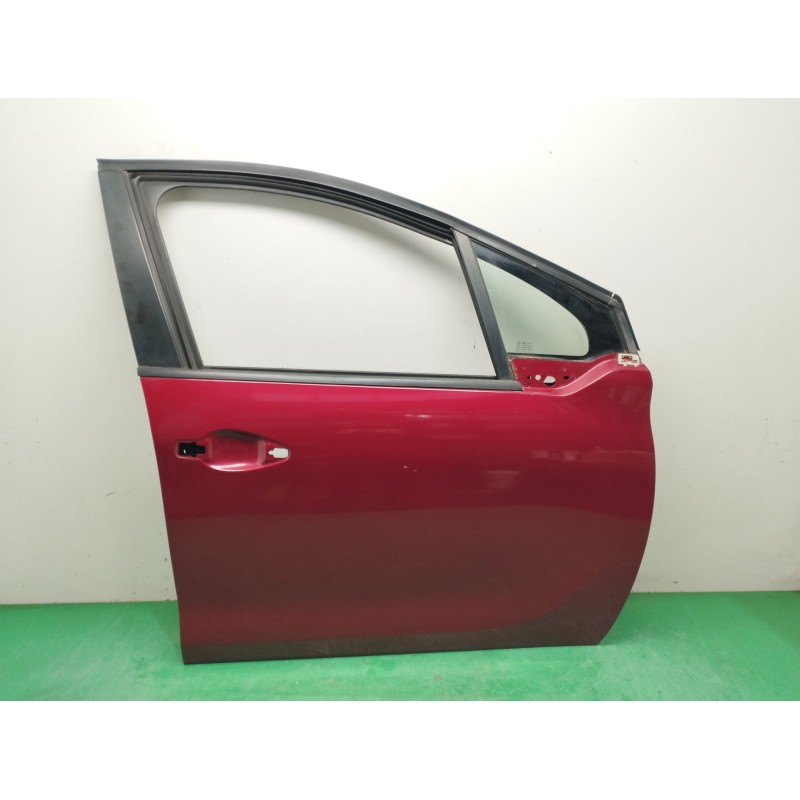 Recambio de puerta delantera derecha para peugeot 208 1.2 12v e-vti referencia OEM IAM 9807820680 OBSERVAR FOTOS 
