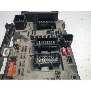 Recambio de caja reles / fusibles para peugeot 206 berlina 1.4 hdi referencia OEM IAM 9650664080  