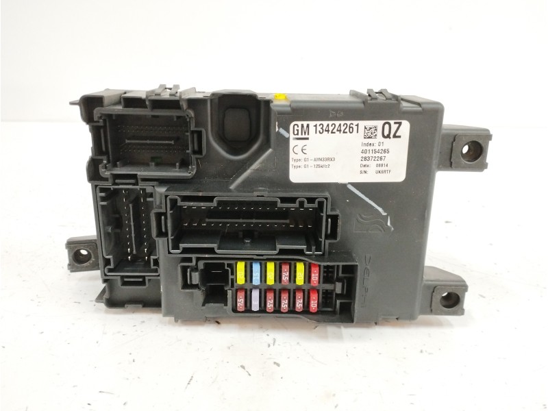 Recambio de caja reles / fusibles para opel corsa d 1.2 16v lpg referencia OEM IAM 13424261  