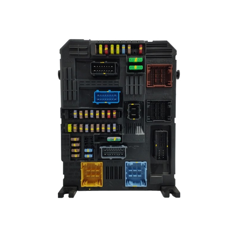 CAJA RELES / FUSIBLES