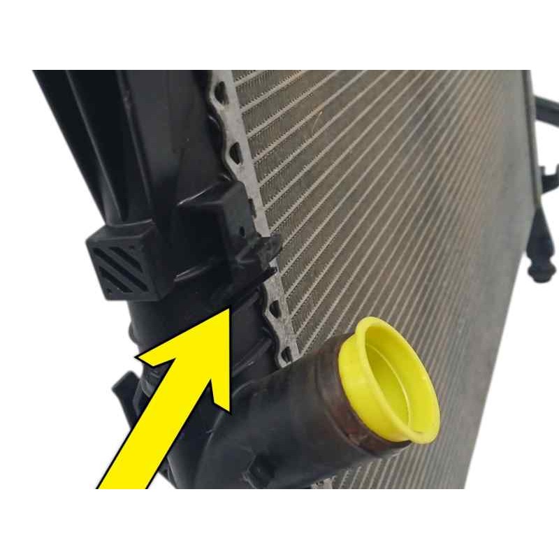 RADIADOR AGUA SOPORTE DAÑADO