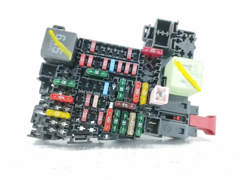 Recambio de caja reles / fusibles para seat arona (kj7, kjp) 1.0 tsi referencia OEM IAM Recambio de caja reles / fusibles para seat arona (kj7, kjp) 1.0 tsi referencia OEM IAM