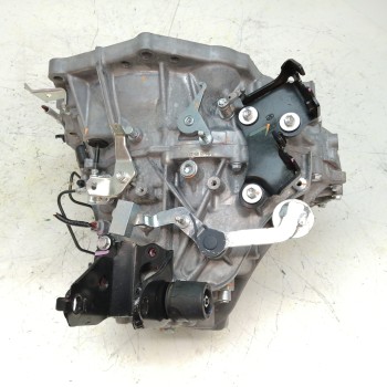 Recambio de caja cambios para toyota yaris (_p13_) 1.5 (nsp131_) referencia OEM IAM 303000D510  