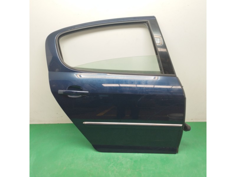Recambio de puerta trasera derecha para peugeot 407 2.0 16v hdi fap referencia OEM IAM   