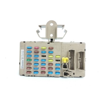 CAJA RELES / FUSIBLES 82201AG010 