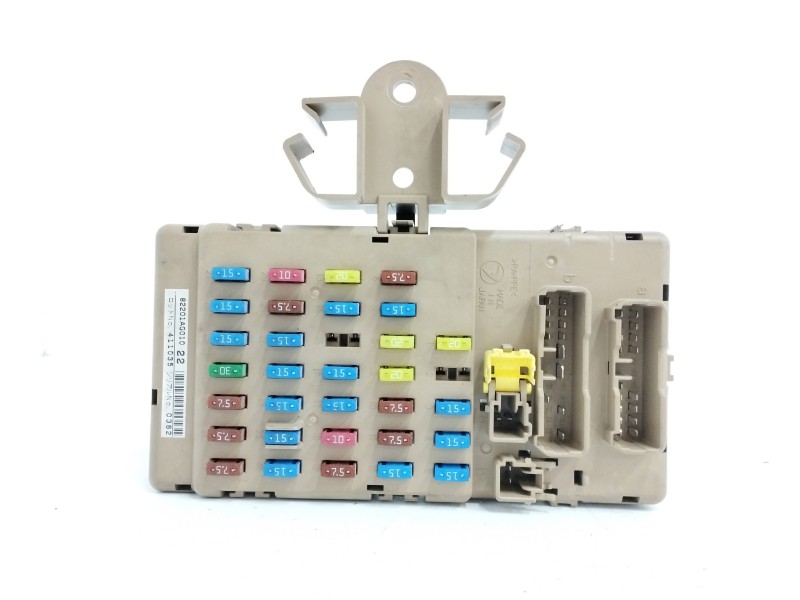 Recambio de caja reles / fusibles para subaru legacy familiar/outback b13 (bp) 2.0 cat referencia OEM IAM 82201AG010  