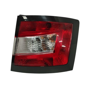 Recambio de piloto trasero derecho para skoda fabia combi 1.0 mpi referencia OEM IAM 6V6945096  