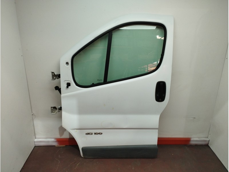 Recambio de puerta delantera izquierda para renault trafic combi (ab 4.01) 1.9 diesel referencia OEM IAM  OBSERVAR FOTOS 