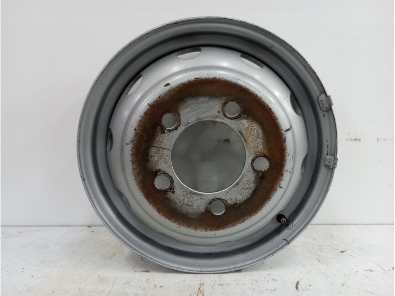 Recambio de llanta para nissan cabstar 01.04  3.0 diesel referencia OEM IAM 403009X200 15H2X5J DOT-E 5H 5X160