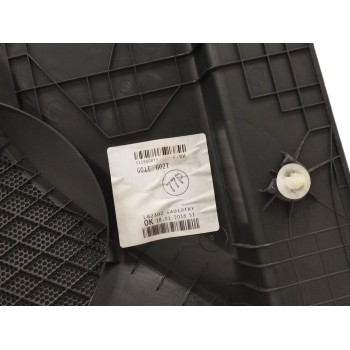 Recambio de guarnecido puerta delantera derecha para hyundai i30 fastback tecno referencia OEM IAM 82302G4010  