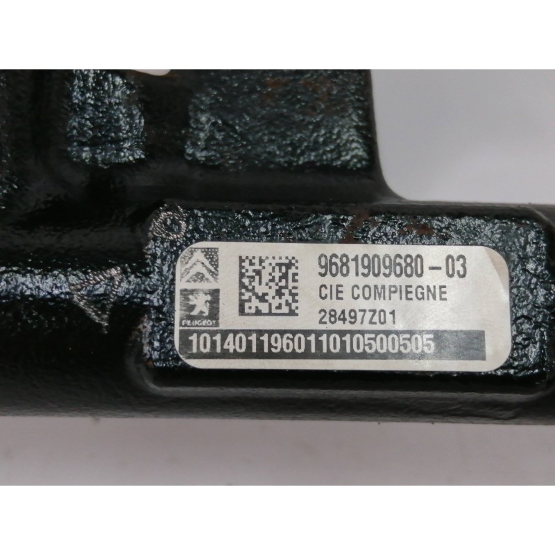 RAMPA INYECTORA 28497Z01