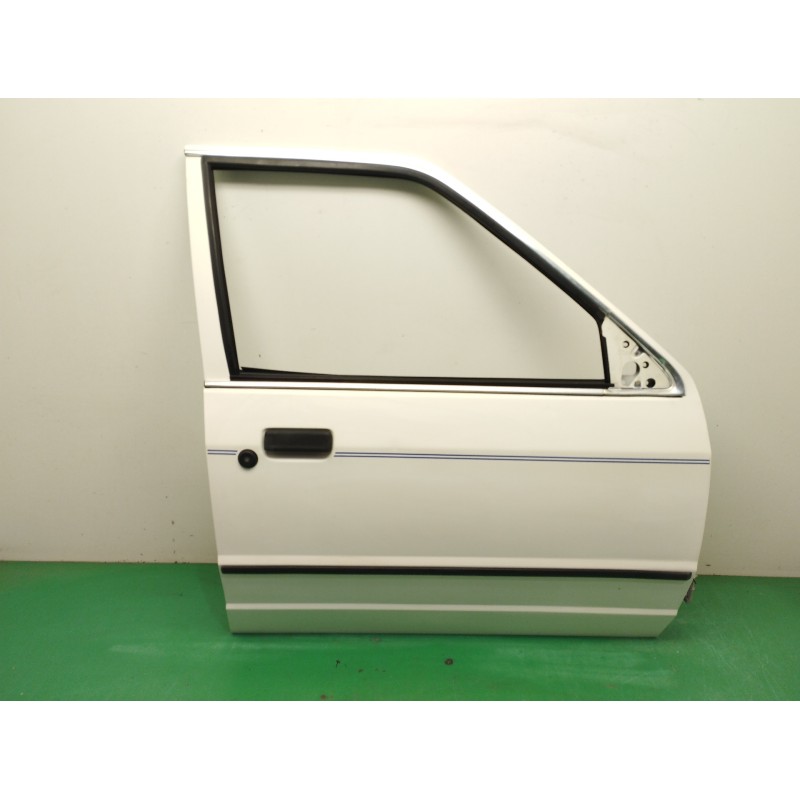 Recambio de puerta delantera derecha para ford escort berlina 1.6 cat referencia OEM IAM   