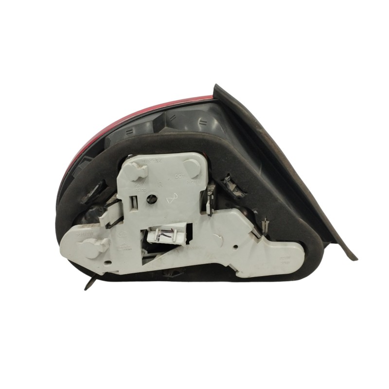 PILOTO TRASERO DERECHO 2VP23603802