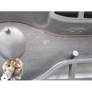 Recambio de rejilla delantera para chrysler voyager (rg) 2.4 cat referencia OEM IAM 4857522AA  