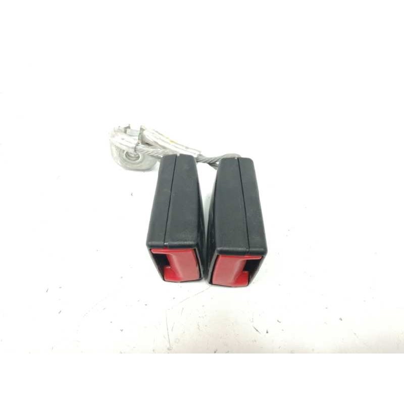 Recambio de enganche cinturon izquierdo para volkswagen passat berlina (3c2) 1.4 16v tsi referencia OEM IAM 3C0857739B TRASERO 3