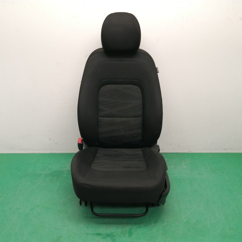 Recambio de asiento delantero izquierdo para kia cee´d 1.4 cat referencia OEM IAM  OBSERVAR FOTOS 