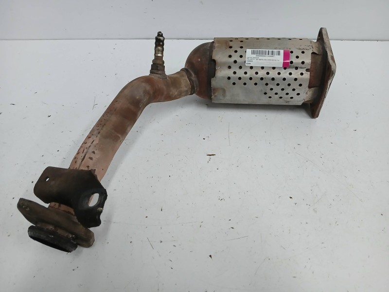 Recambio de catalizador para peugeot 206 berlina 1.4 referencia OEM IAM K208 G2444 