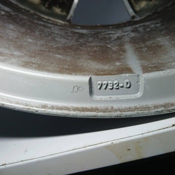Recambio de llanta para citroën c3 pluriel 1.4 referencia OEM IAM COYOTE 6JX15-CH427 4H 4X110
