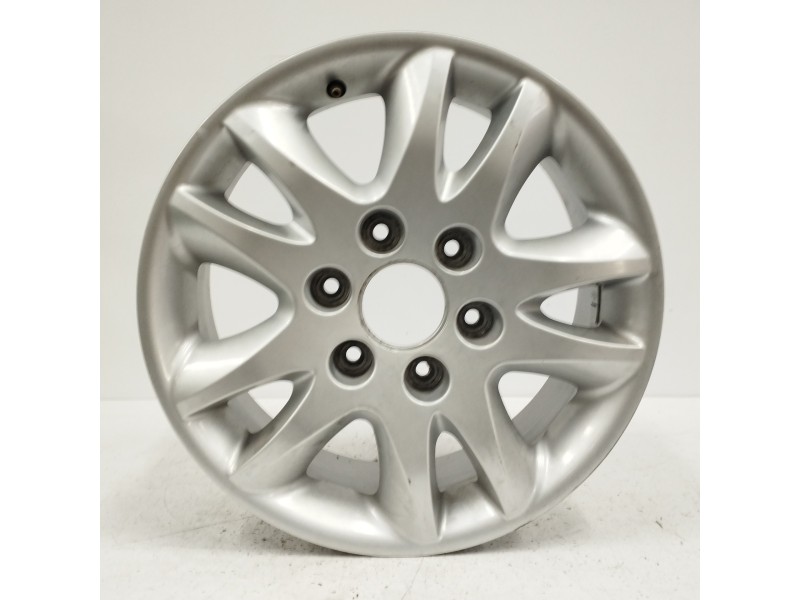Recambio de llanta para kia carnival 2.9 crdi cat referencia OEM IAM 529104D250 E17X6,5J ET46 5H 5X120