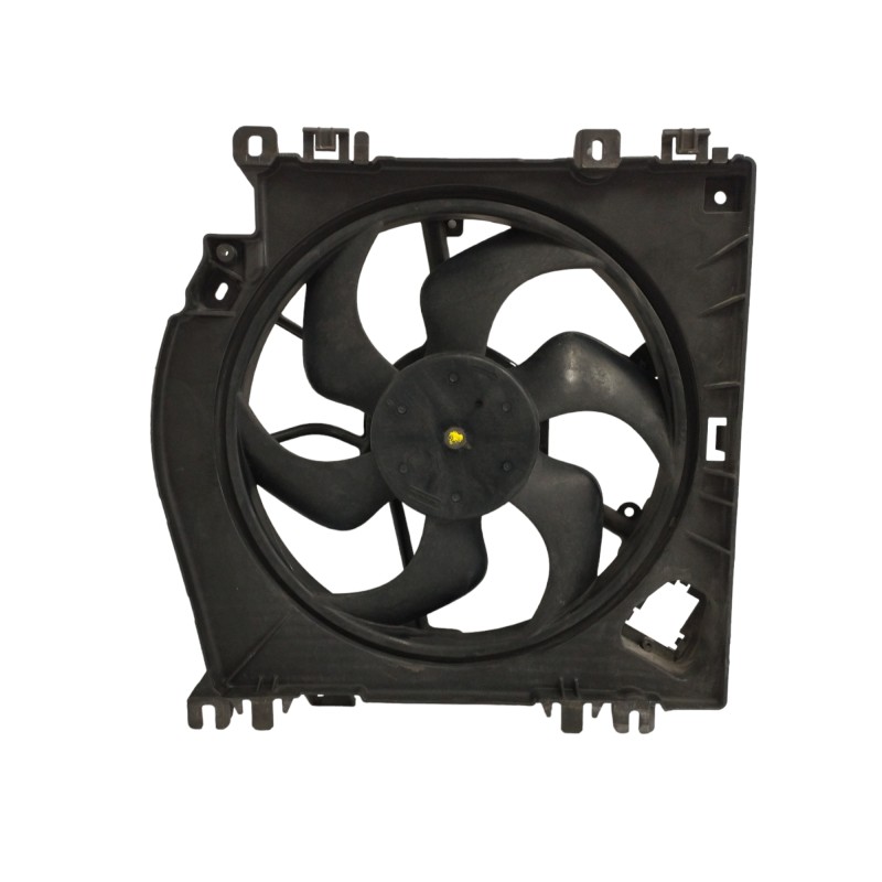 Recambio de electroventilador para renault clio iii 1.2 16v referencia OEM IAM 8200688375  