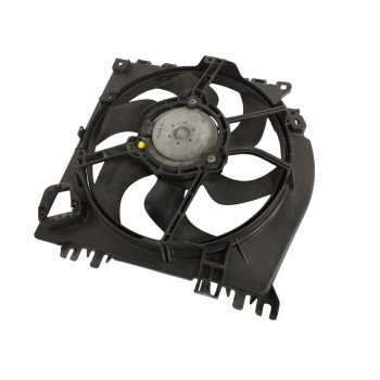 Recambio de electroventilador para renault clio iii 1.2 16v referencia OEM IAM 8200688375  