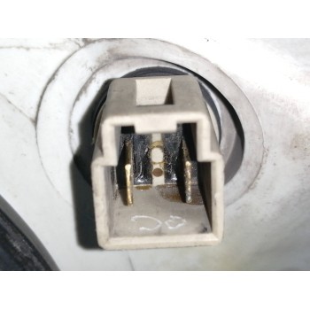 Recambio de faro derecho para nissan serena (c23m) 2.3 diesel referencia OEM IAM   