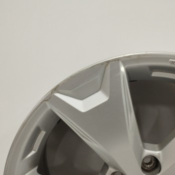 Recambio de llanta para subaru forester 2.0 diesel cat referencia OEM IAM 28111SG010 17X7J48 5H 5X100