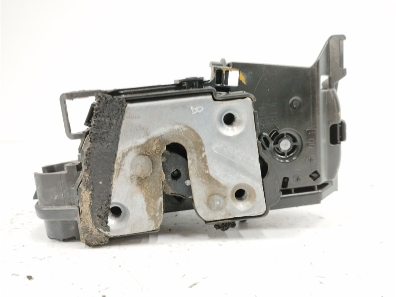 Recambio de cerradura puerta trasera derecha para renault clio iv 0.9 referencia OEM IAM 825002104R  