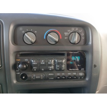 Recambio de carroceria corte para chevrolet express van 5.7 cc referencia OEM IAM   