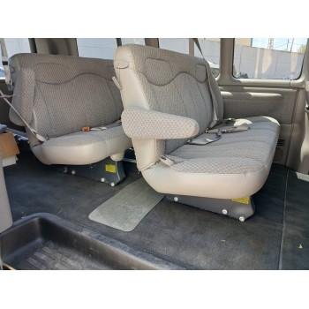 Recambio de carroceria corte para chevrolet express van 5.7 cc referencia OEM IAM   