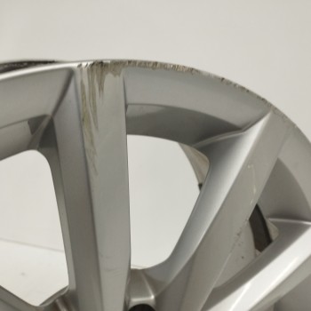 Recambio de llanta para volkswagen polo (6c1) 1.0 referencia OEM IAM 6C0601025M 6JX15H2 ET40 5H 5X100