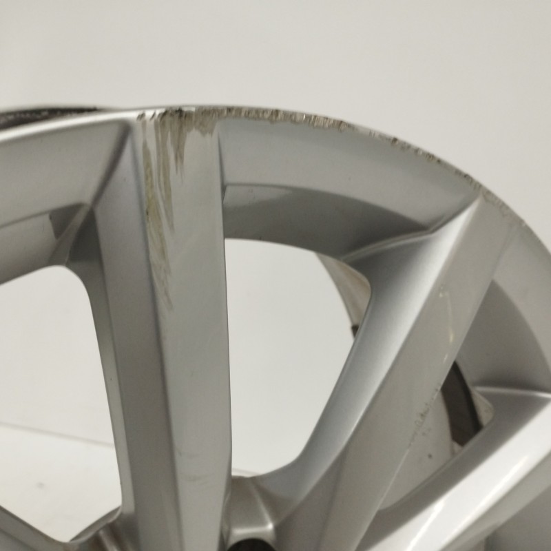 LLANTA 6JX15H2 ET40 5H 5X100