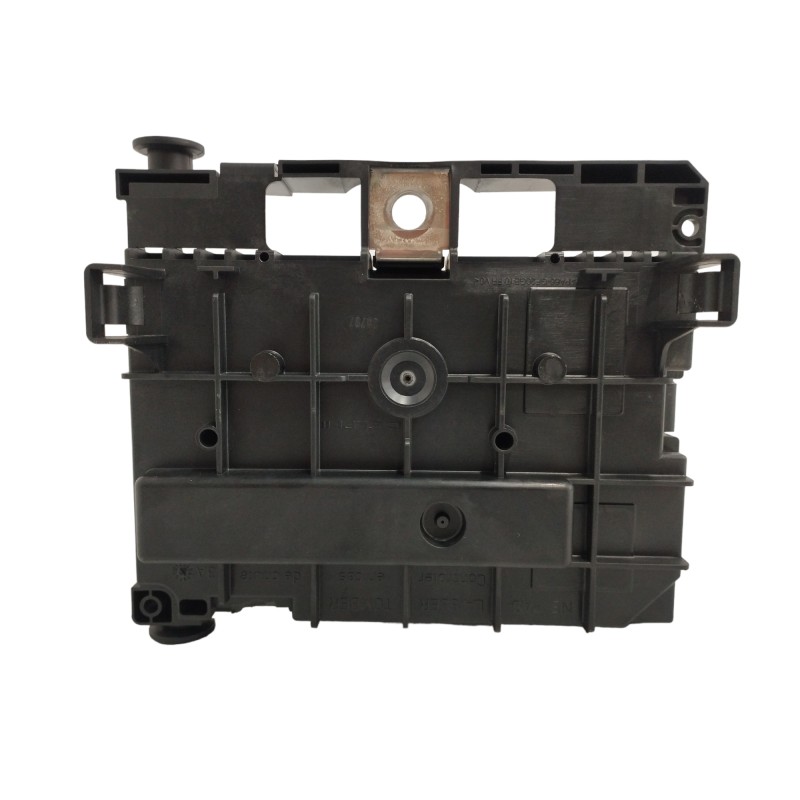 CAJA RELES / FUSIBLES