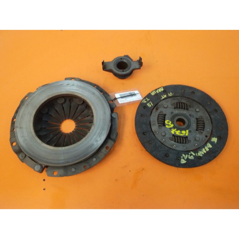Recambio de kit embrague para fiat brava (182) 1.9 turbodiesel referencia OEM IAM   
