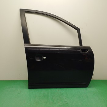 Recambio de puerta delantera derecha para kia carens iii monospace (un) 1.6 crdi 110 referencia OEM IAM   