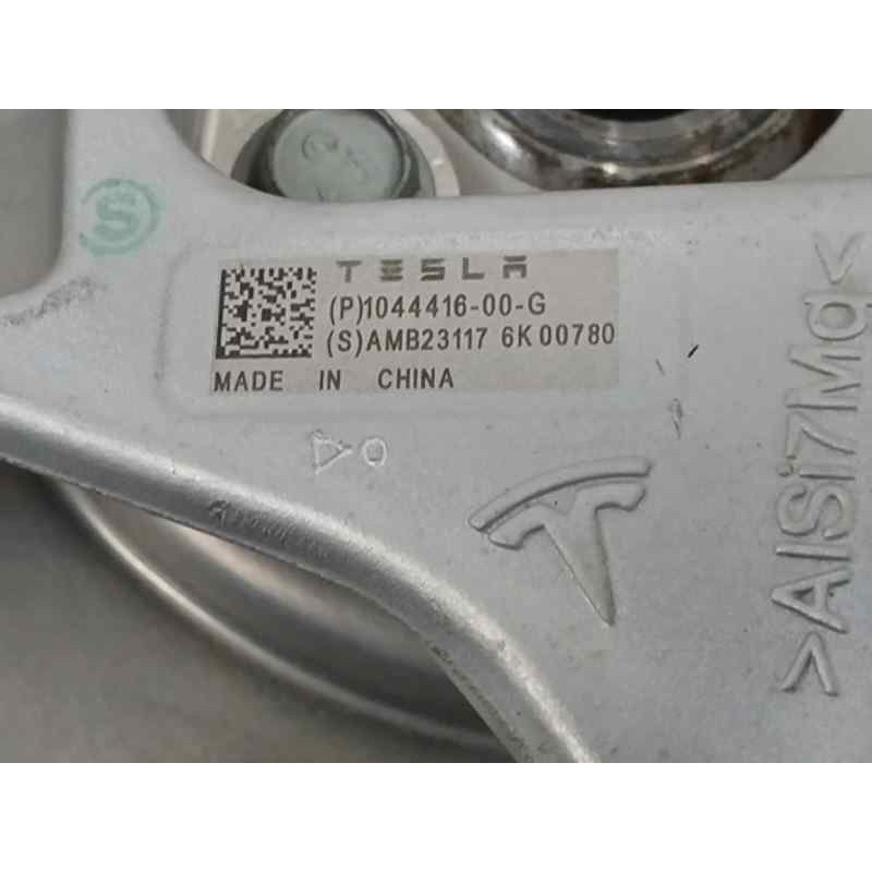 MANGUETA TRASERA DERECHA 104412300B