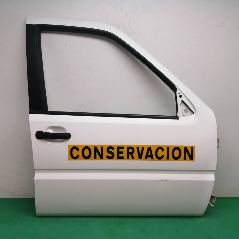 Recambio de puerta delantera derecha para nissan terrano/terrano.ii (r20) 2.7 turbodiesel referencia OEM IAM  OBSERVAR FOTOS 