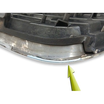 Recambio de rejilla delantera para subaru forester s12 2.0 diesel cat referencia OEM IAM 91121SC012 OBSERVAR FOTOS 