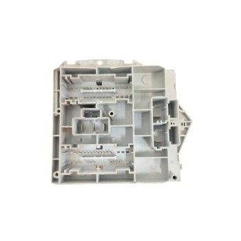 Recambio de caja reles / fusibles para alfa romeo 147 (190) 1.6 16v cat referencia OEM IAM 51742419  