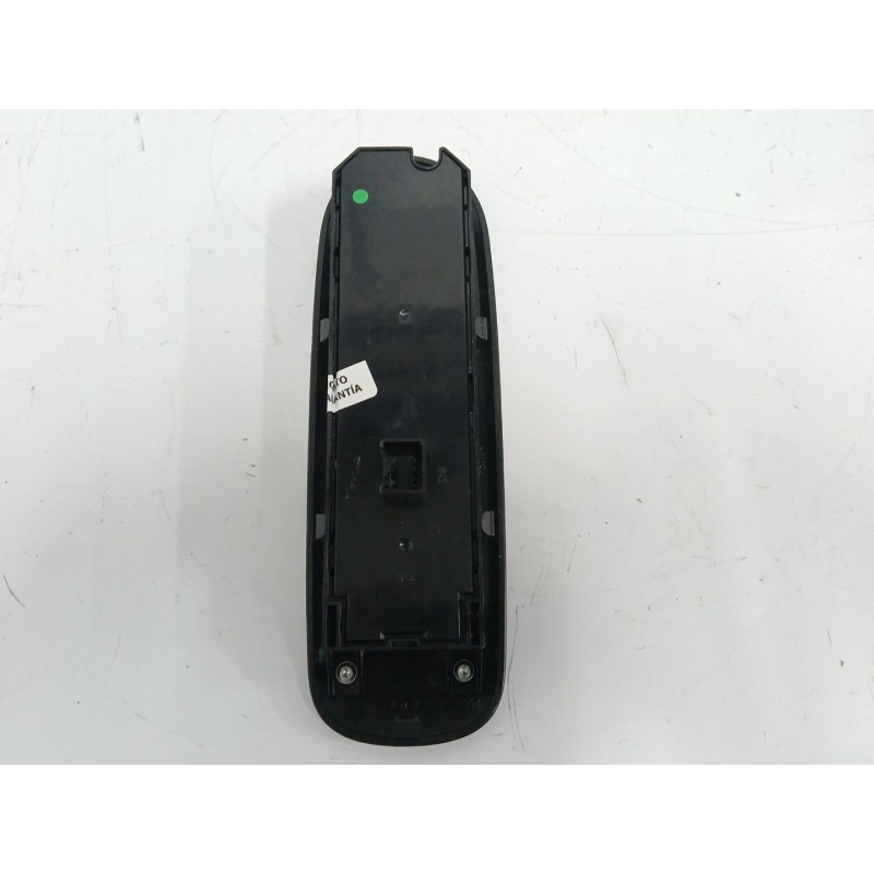 MANDO ELEVALUNAS DELANTERO IZQUIERDO