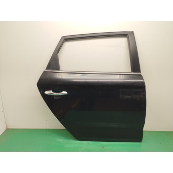 Recambio de puerta trasera derecha para kia carens iv 1.6 gdi referencia OEM IAM 77004A4000 OBSERVAR FOTOS 