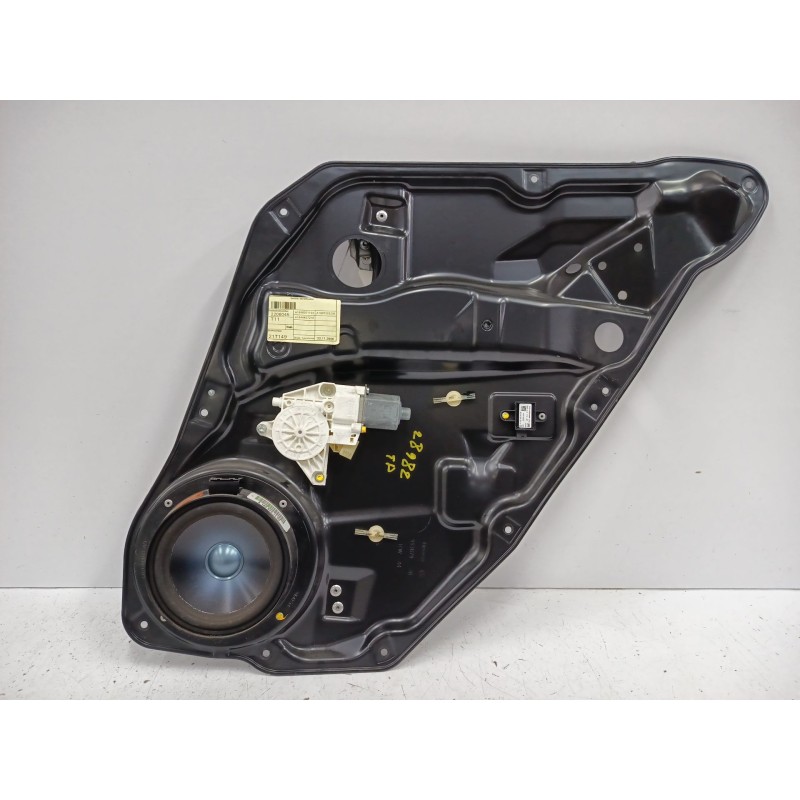 Recambio de elevalunas trasero derecho para mercedes-benz clase gl (x164) gl 320 cdi 4-matic (164.822) referencia OEM IAM A16482