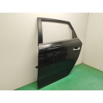 Recambio de puerta trasera izquierda para kia carens iv 1.6 gdi referencia OEM IAM 77003A4000 OBSERVAR FOTOS 