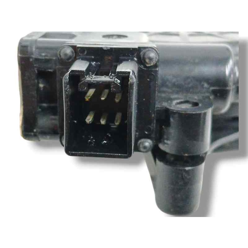 ELEVALUNAS TRASERO DERECHO CM012030